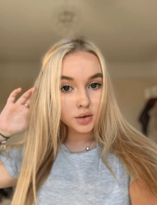 Emilia_Br Profile image 2