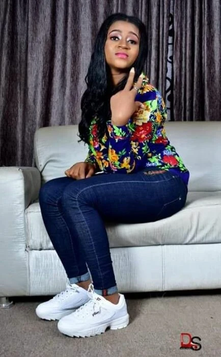 venusxxhg Profile image 2