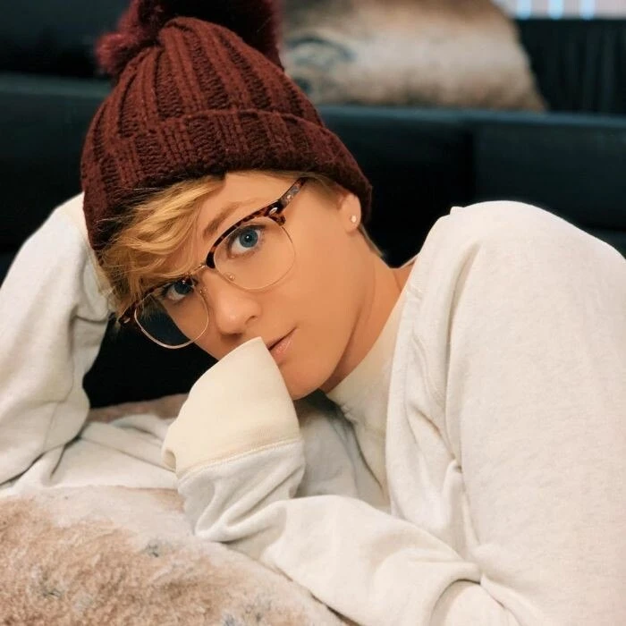 ChubbyLove137 Profile image 1