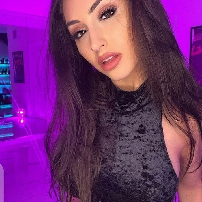 Ittybittylovee Profile image 2