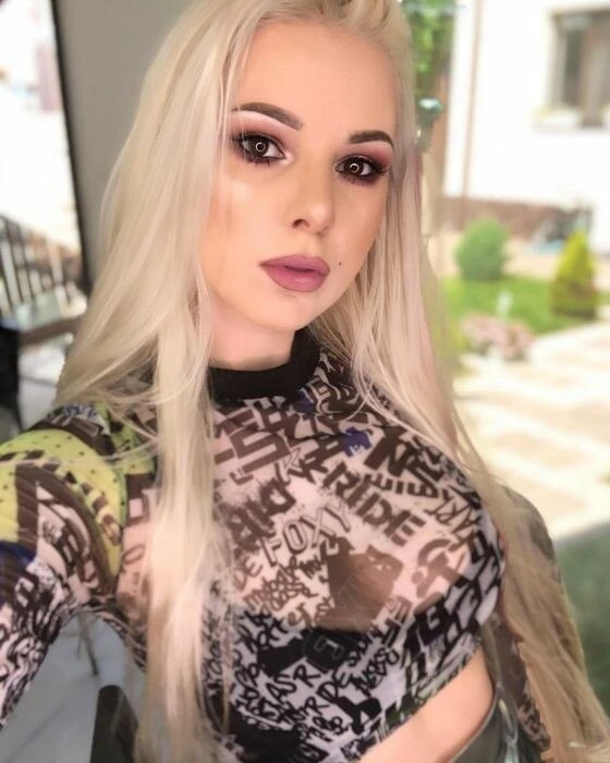 babyg1r1xo Profile image 1