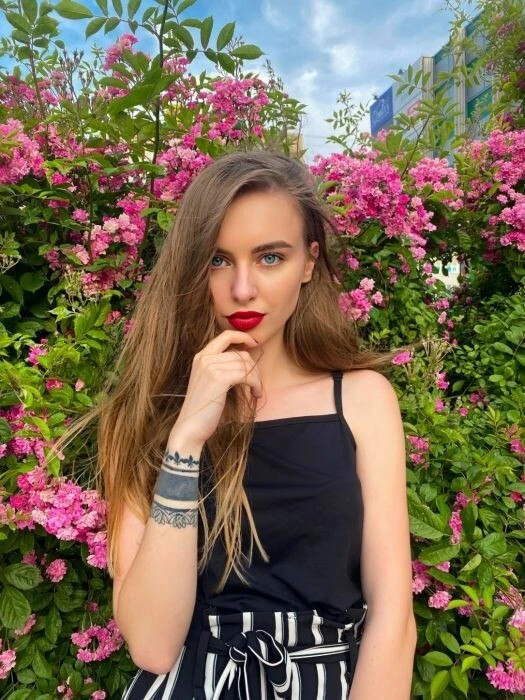 babyRose1229 Profile image 3