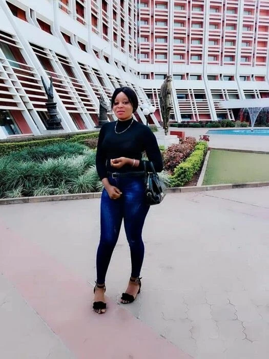 Elisaiswatchinglmao Profile image 1